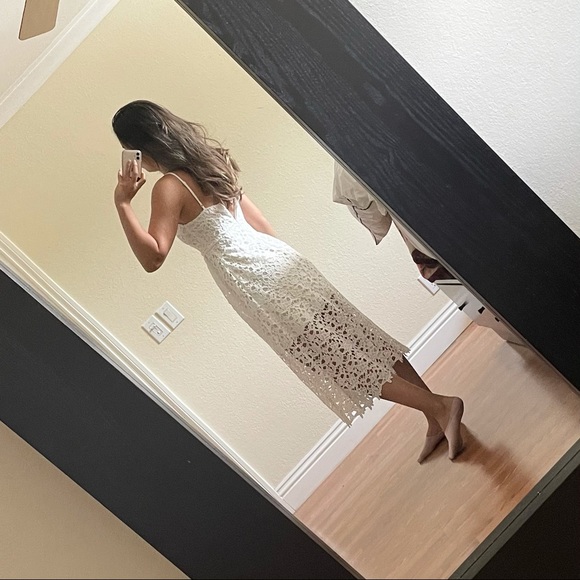 ASTR LACE A LINE WHITE MIDI DRESS - Picture 1 of 11
